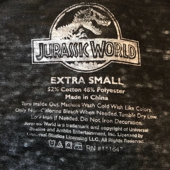 Jurassic Park v-neck top - Picture 4 of 5